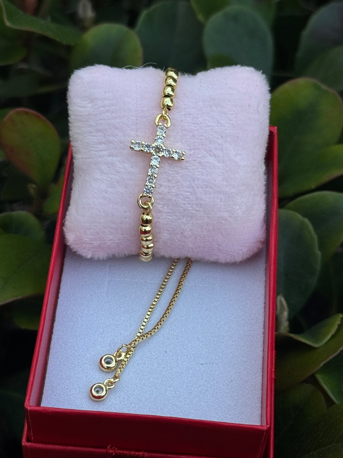 Adjustable Cross Bracelet Gold Plated on Cooper